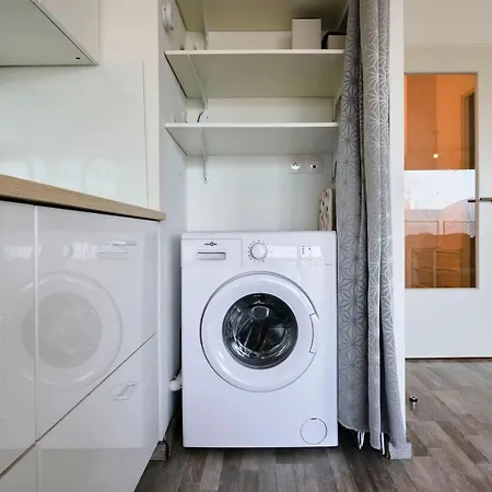 Proche Metro & 2 Balcons + Parking شقة ليل