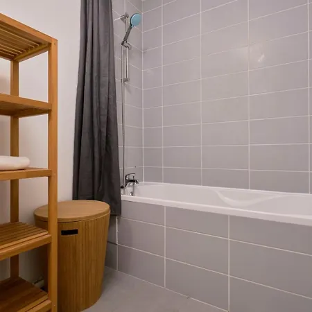 Proche Metro & 2 Balcons + Parking * ليل