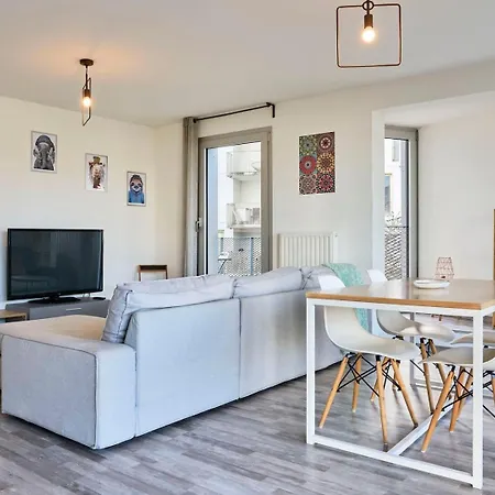 Proche Metro & 2 Balcons + Parking شقة ليل